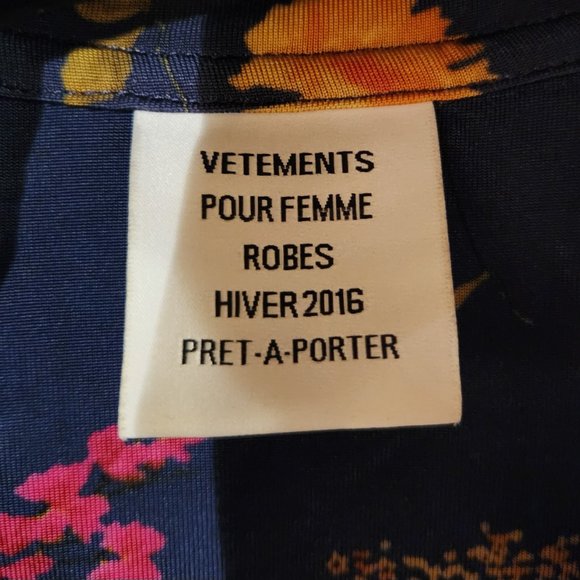 Vetements jersey runway dress in size small. Navy with multi color floral print - Picture 6 of 14